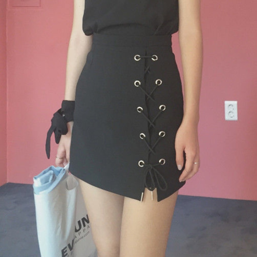 Lace-Up Button Ribbon Black Mini Skirt
